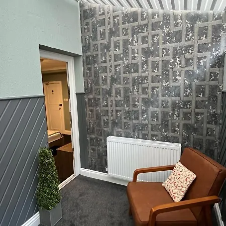 Charlotte Guest House-2